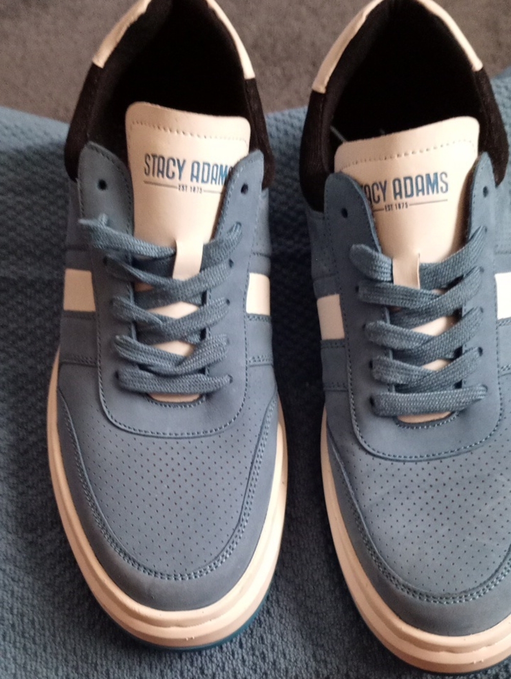 Stacy Adams Blue and White Men's Low-Top Lace-Up Sneakers